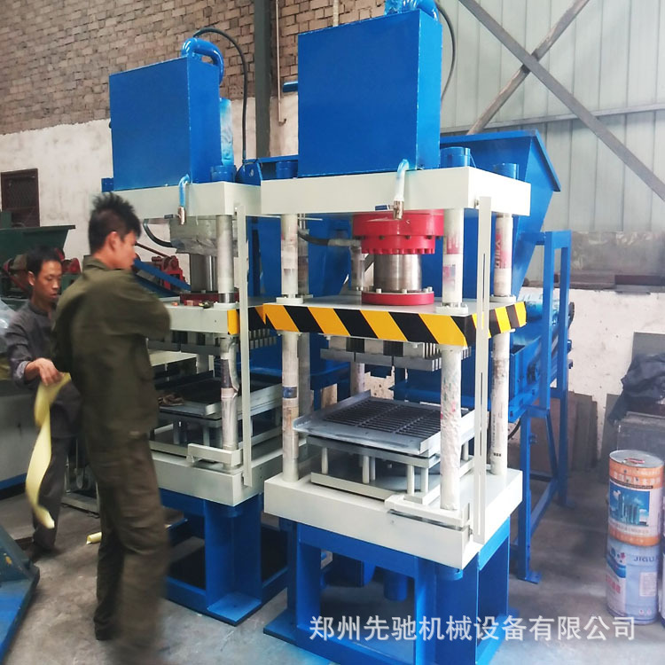新型全自动水泥垫块机-郑州先驰机械设备有限公司